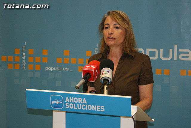 La presidenta de la Ejecutiva local del PP, Isabelle Nau, en una foto de archivo / Totana.com