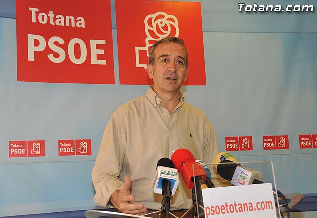 El concejal socialista, Juan Fco. Otálora, en una foto de archivo / Totana.com