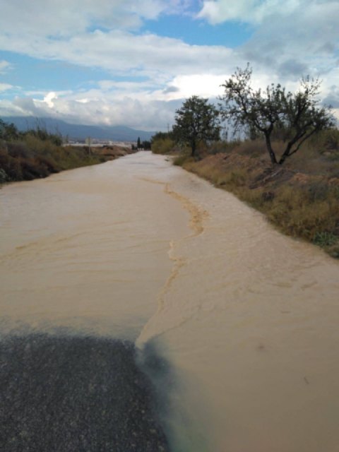Hoy se ha cortado al tráfico la carretera regional RM-D22 🚧 que discurre entre Totana y la RM-D1, que va de El Pareton a La Hoya (Lorca) / AT