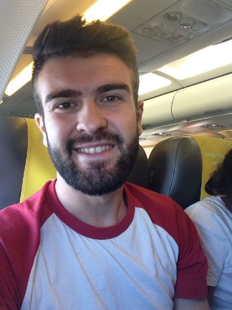 Antonio Cayuela en el avión