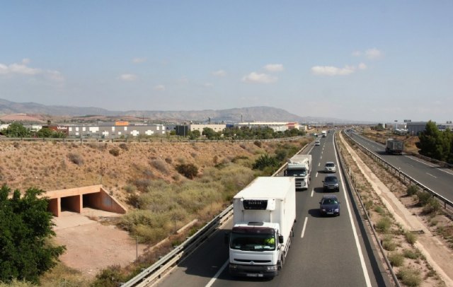 El alcalde insta al Ministerio de Fomento a que el tercer carril previsto en la A7 desde Crevillente a Alhama de Murcia, continúe hasta Puerto Lumbreras