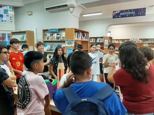 La Biblioteca Municipal colabora con las Jornadas de Convivencia organizadas por el IES Prado Mayor