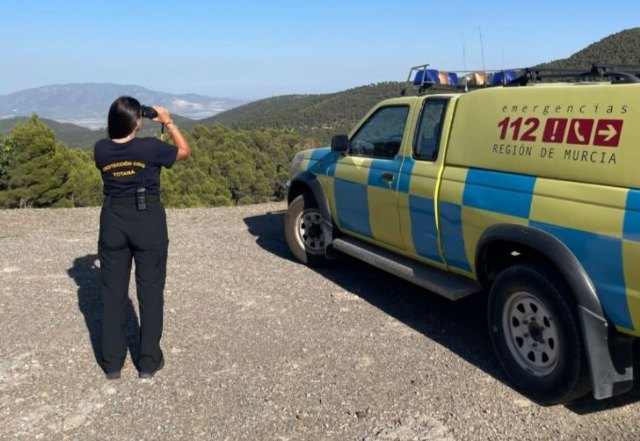 Voluntarios de Protección Civil realizan trabajos de vigilancia forestal para la prevención y extinción de incendios en el marco del Plan Infomur 2023