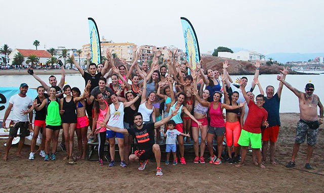 Move organizó una exhibición de Combat en las playas de Mazarrón