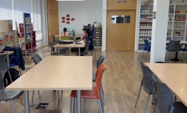 Abre, con continuidad, la Sala de Estudio del Espacio Joven para complementar el servicio de la del Centro Sociocultural “La Cárcel”