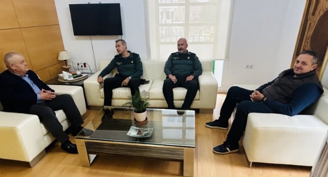 El alcalde solicita al coronel de la Guardia Civil más efectivos en el cuartel de Totana y mayor presencia de patrullas de la Usecic