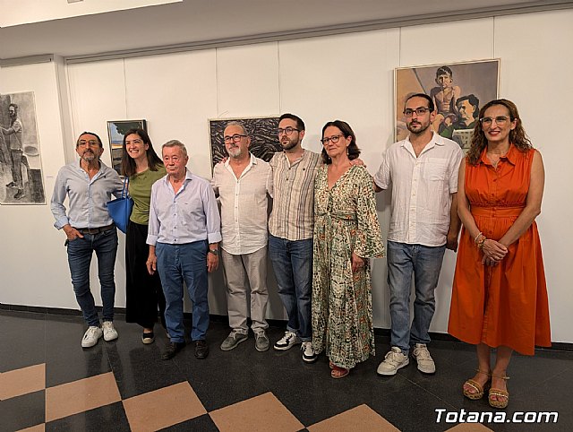 El joven pintor Andrés Rojo inaugura su primera exposición en solitario con una muestra de talento y versatilidad artística