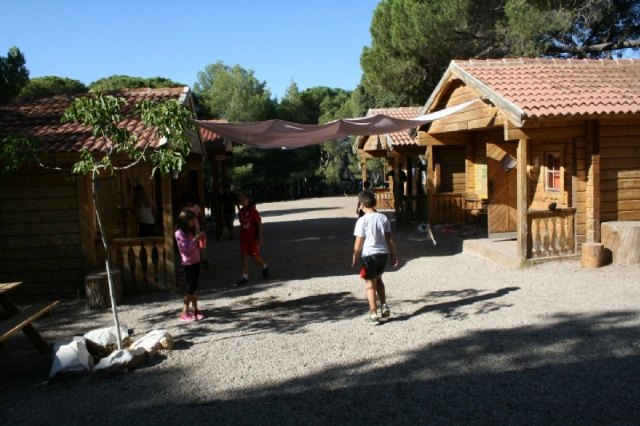 Se facilitará el acceso directo de menores en situación de riesgo o desprotección en el ámbito familiar a actividades de tiempo libre para favorecer la inclusión social