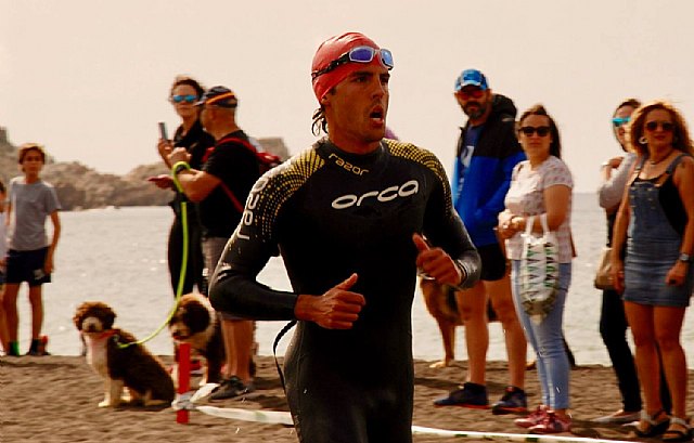 El totanero Luis Sandoval 4º en la VI triatlón Bahía de Portman