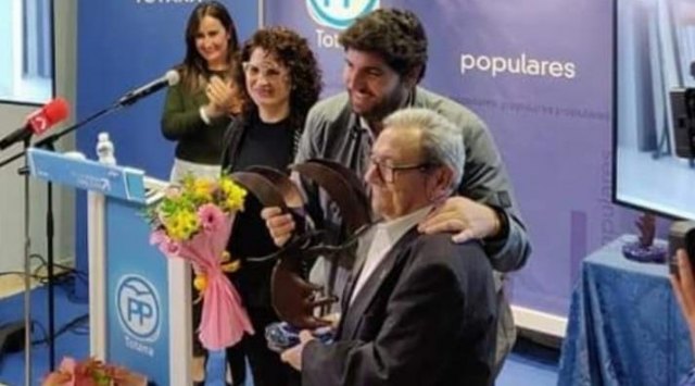 El Partido Popular siente profundamente el fallecimiento de su presidente de honor, Paco Miralles
