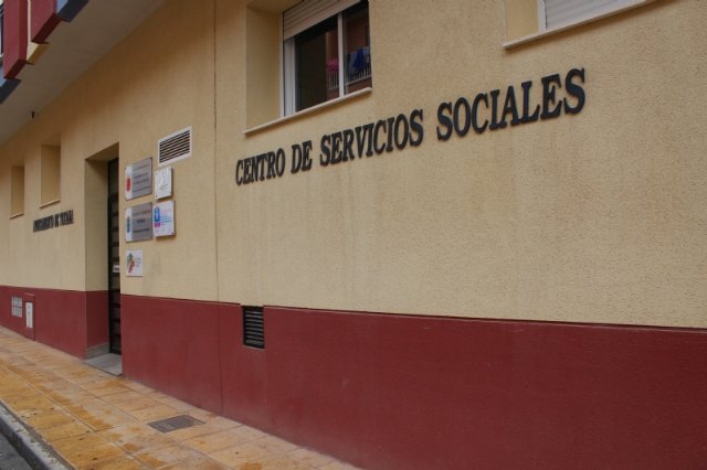 El Programa de Acogida y Orientación Social atendió durante 2024 a más de 100 personas con motivo de las convocatorias del Instituto Murciano de Acción Social relacionadas con AIPD y AEPM